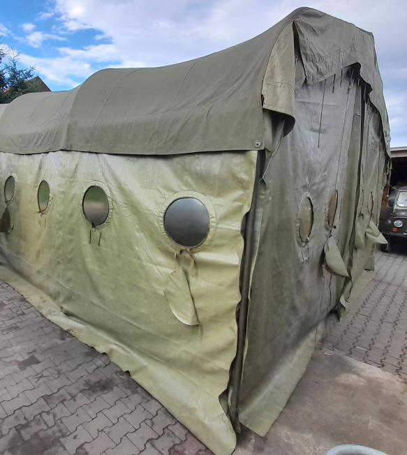 Namiot wojskowy